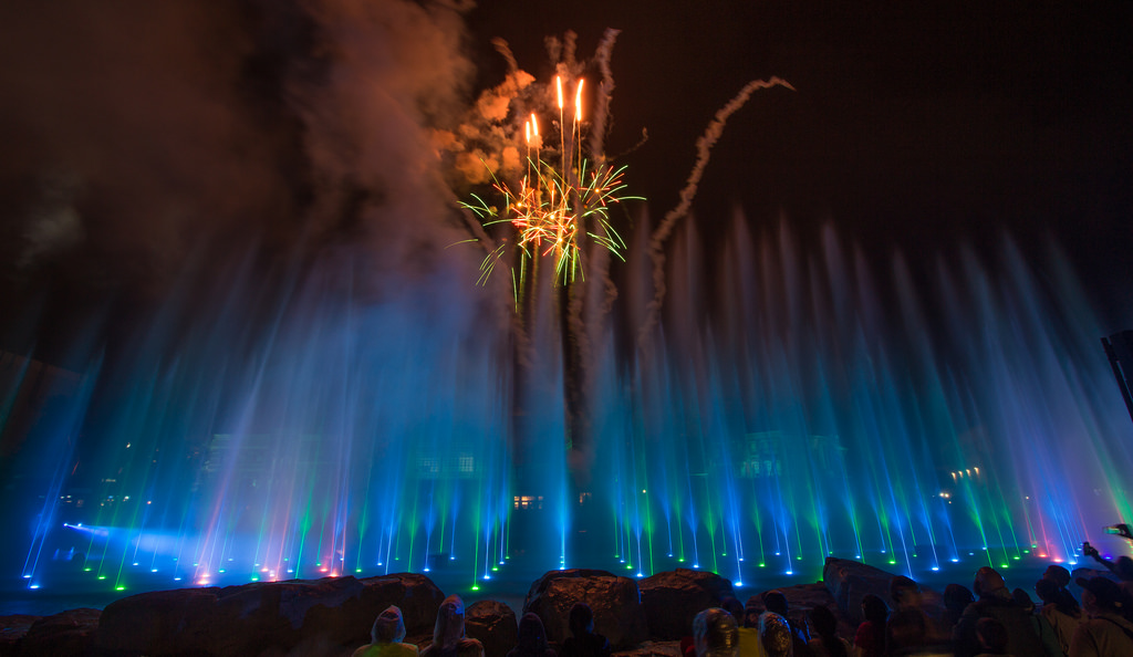 Blue/Green Fountain with Fireworks